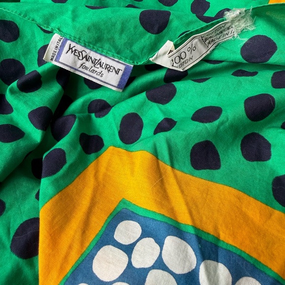 VINTAGE YSL Yves Saint Laurent Oversized 50”x 50” Shawl Scarf Wrap VIVID GREEN - Picture 12 of 16